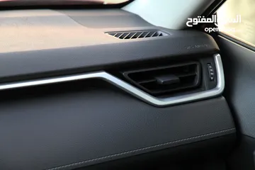  8 تويوتا وارد المركزية RAV4 XLE