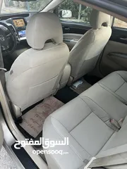  7 Toyota prius 2005  وارد امريكي مالك وحيد من 2010