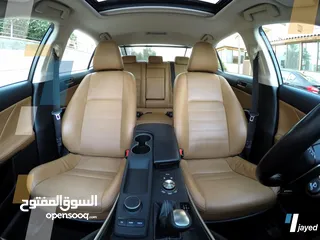  27 Lexus IS300H 2018 - للبيع