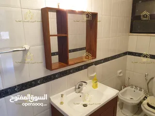  10 شقة فارغة - الجاردنز - 3نوم - 186م
