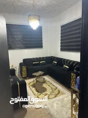  9 بيت طابقين للبيع كاش  في مخيم الزرقاء