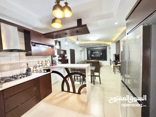 3 شقة للبيع مع ملحق 120م