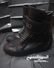  26 احذيه   وخوذ واكسسوارات دراجات