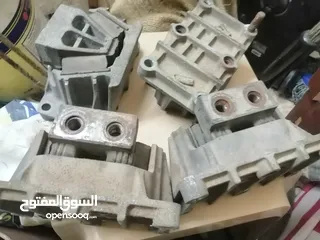  4 قطع شحن مرسيدس جديد ومستعمل الماني