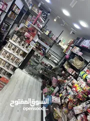  1 محل تجاري مواد زينة للبيع