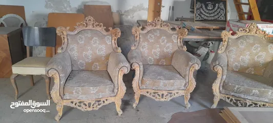  2 مقاعد جلوس موديل حفر