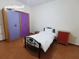  16 شقة مفروشة للإيجار السنوي بأجمل مناطق مرج الحمام خلف القرية الملكية مباشرة.