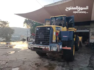  7 جرافه كوماتسو للبيع موديل 2006 380 داش فايف