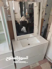  7 مغاسل مع مراية