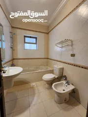  17 شقة فارغة للبيع في عبدون - ref : 14554