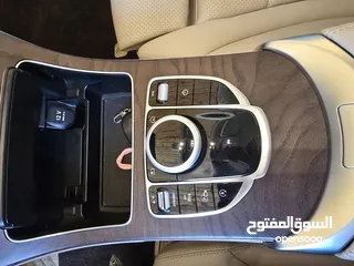  2 Mercedes-Benz C-Class 200 2019    Exclusive 4MATIC 54000KM
