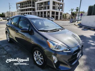  3 تويتا بريوس c 2015 فب ما عدا الجلد ويوجد فتحة بالسقف