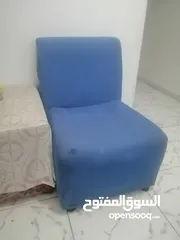  4 مقاعد جلوس   بحالة ممتازة