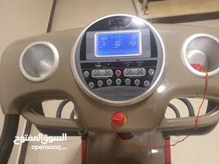  4 جهاز تردمل مع رجاج بحالة ممتازة استعمال خفيف جدا