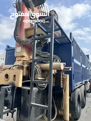  7 Man truck with palfinger crane