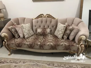  2 كنب ل 8 اشخاص 2 كبار 2 صغار