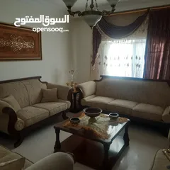  2 طقم كنب تقيل استخدام خفيف مع طقم سكملات خشب زان كامل