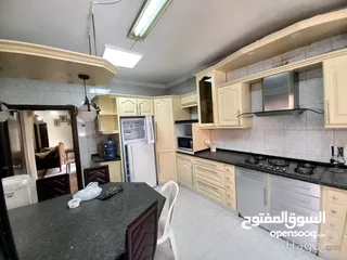  14 شقة مفروشة للإيجار 200م2 ( Property 16538 ) سنوي فقط