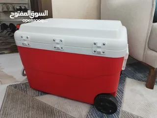  3 صندوق تبريد 50 لتر مع عجل