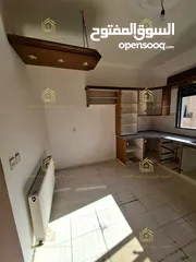  11 شقة فارغة - الجاردنز - 3نوم - 180م