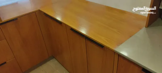  9 كاونتر خشب للمطاعم والمقاهي