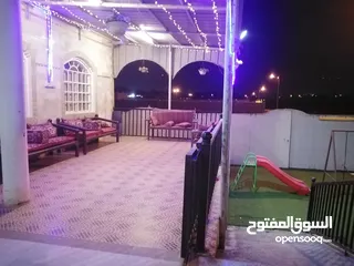  2 فيلا في اتين مقابل مطار صلاله 5 دقائق من المطار للاجار اليومي