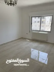  13 شقه اربع غرف نوم وصاله وصالون 214 متر + روف غرفه وصاله وحمام و مطبخ 60 متر مقابل اسواق الرشد