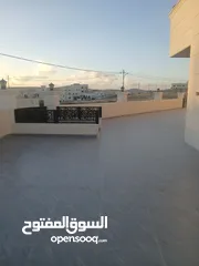  18 قطع اراضي المستنده الطبقه والمستنده موقع مميز لقطه 27500 يوجد فيلا بالبيضاء الأرض 500 البناء 240 متر
