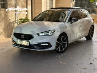  4 سيات ليون fr 2021 بلاك ادشن فل مسكرر ولا جرام بويه عداد 30 الف بسعر المميزز جدا