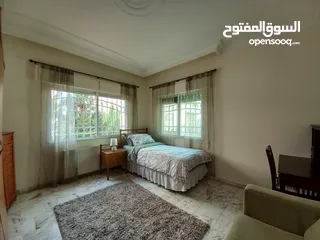  9 شقة مفروشة للإيجار 175م2 ( Property 18886 )-174847922