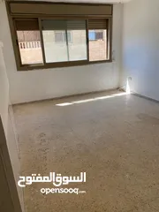  8 شقه للايجار