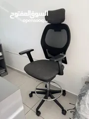  7 كاونتر خشب 4 قطع وكرسي للبيع