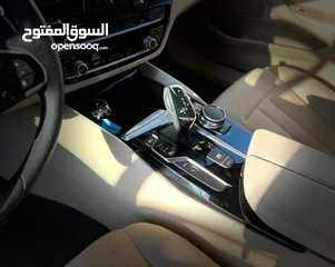  12 BMW 530e 2018 Plug in بحالة الشركة قاطعة 48000 km فقط