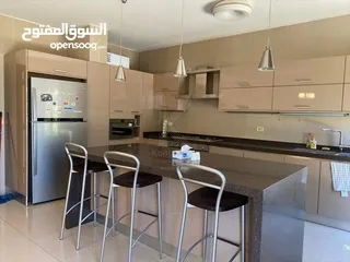  10 شقة فاخرة للبيع في رجم عميش