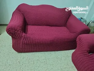  9 طقم كنب ومتفرقات للبيع  طقم كنب  طاولة 2 وممر ومعاه قطعتين  طقم كنب 7 مقاعد مع كفره بحالة جيدة
