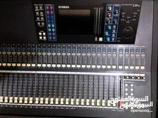  1 Yamaha LS9 32 ch  digital mixer like new