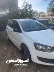  1 فولكفاغن بولو 2011