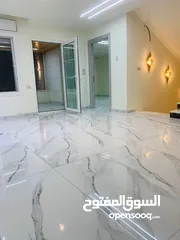  6 بيت شبه فيلا متلاصقه للبيع