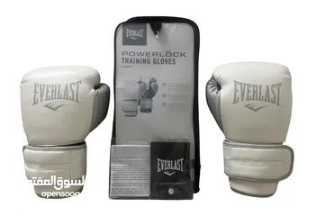  2 EVERLAST GLOVES