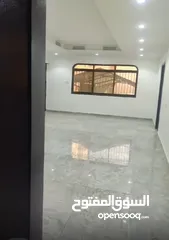  2 للايجار بالرابيه قطعه 4
دور ارضى كامل