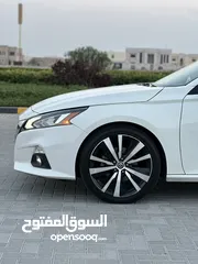  6 نيسان التيما Sr 2019 نظيفة جدا للبيع