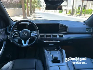 13 Mercedes-AMG GLE450 2021