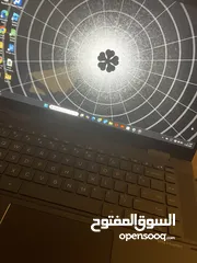  9 لابتوب أمريكي قابل للطي مع شاشة لمس شبه جديد مستعمل لتسعة اشهر فقط مع شاحن و ماوس هدية