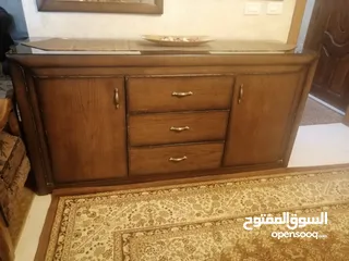  2 طقم كنب 9 مقاعد وغرفة سفرة للبيع بحالة ممتازة