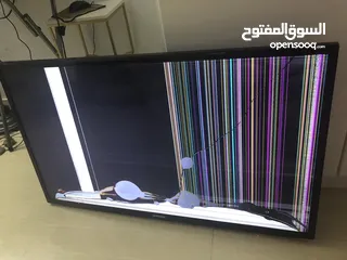  1 ‏تلفزيون ‏مكسورة الشاشة