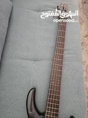  3 بيز جيتار نوع squire by finder جديد مع شنته