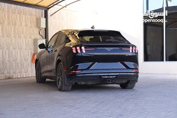  2 Ford Mustang Mach e 2021 premium