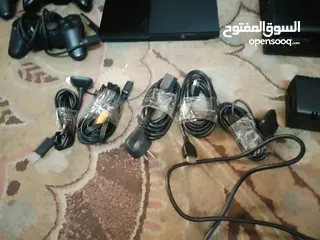  7 العاب اكتورنيه.  مستعمله   +فستان رسمي استعمل مرة وحدة فقط  نظيف وكتير حلو على لبس