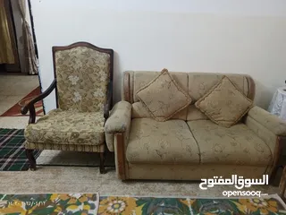  9 كنب بحالتة الجديد