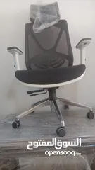  6 تم تصميم كرسي المكتب الشبكي بهيكل مريح مع منحنى جسم الإنسان بمواصفات مميزة و خاصة جدآ